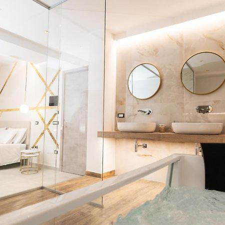 Civico 31 Luxury Rooms Кастел Сан Джорджо Екстериор снимка
