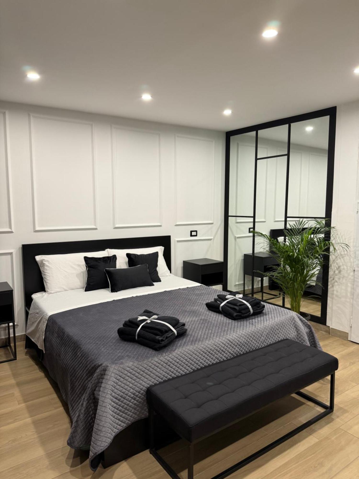 Civico 31 Luxury Rooms Кастел Сан Джорджо Екстериор снимка