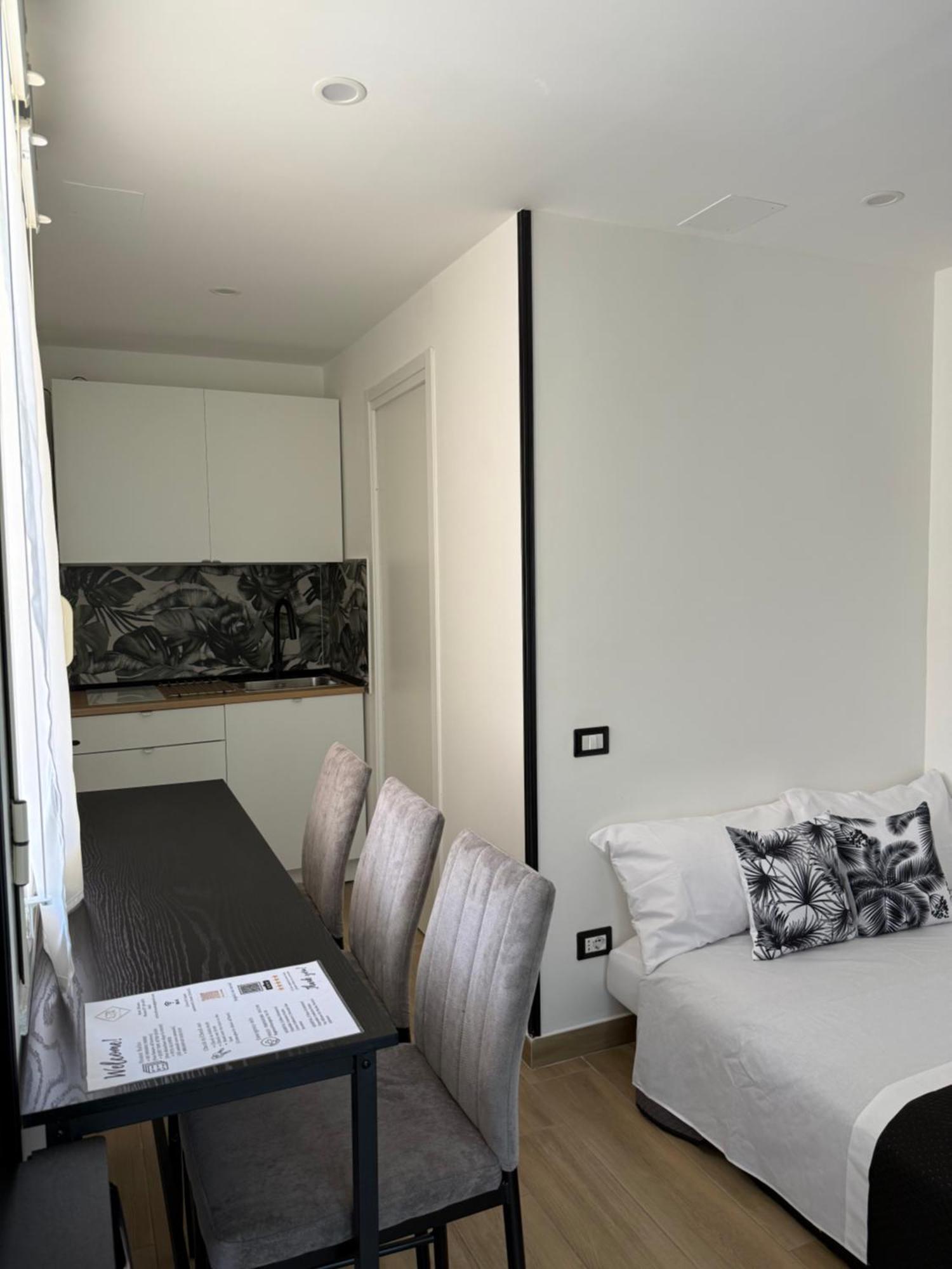 Civico 31 Luxury Rooms Кастел Сан Джорджо Екстериор снимка