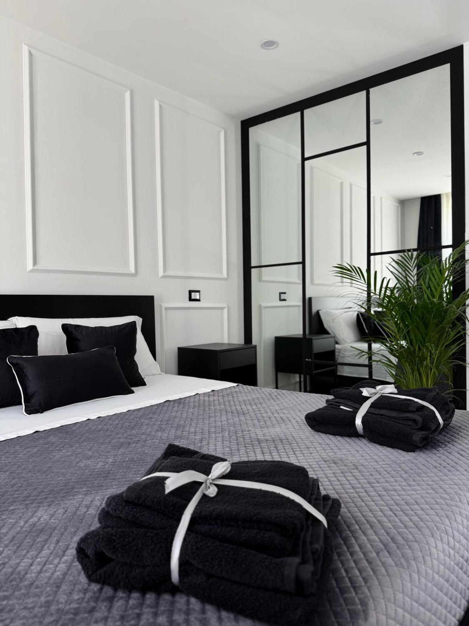 Civico 31 Luxury Rooms Кастел Сан Джорджо Екстериор снимка
