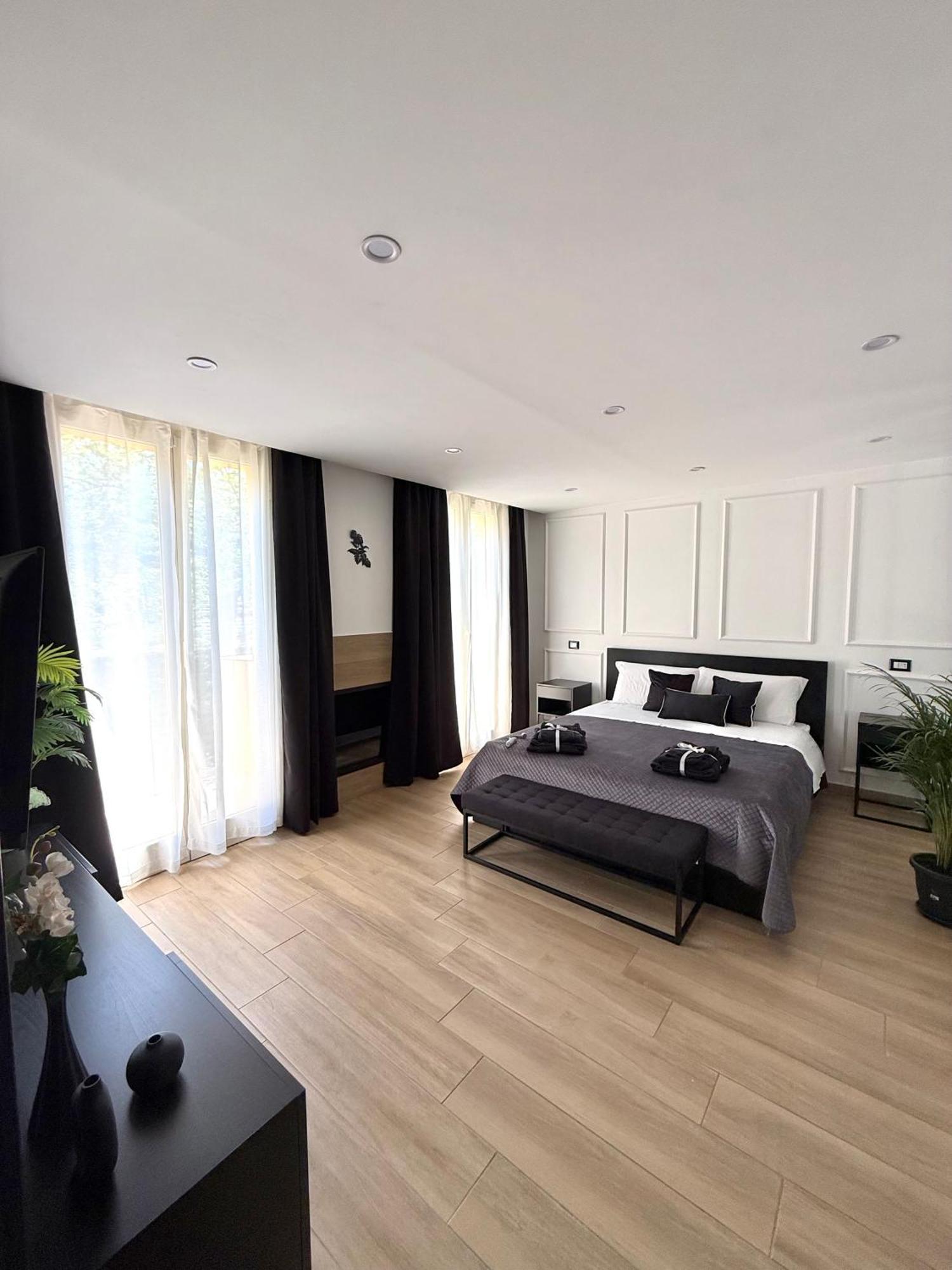 Civico 31 Luxury Rooms Кастел Сан Джорджо Екстериор снимка
